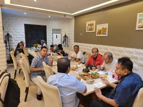 Majlis Berbuka Puasa YKS dan Majlis Penyampaian Sumbangan Aidilfitri kepada pihak pengurusan dan tenaga kerja YKS Restoran Qasar Balqis Ampang 21 Mac 2025
